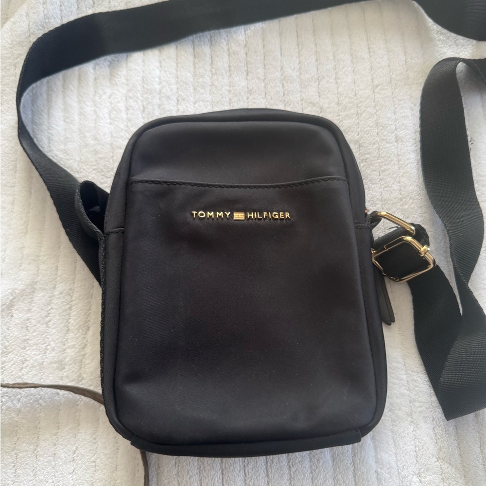 Tommy Hilfiger Black crossbody bag